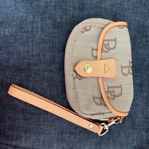 Dooney and Bourke wristlet